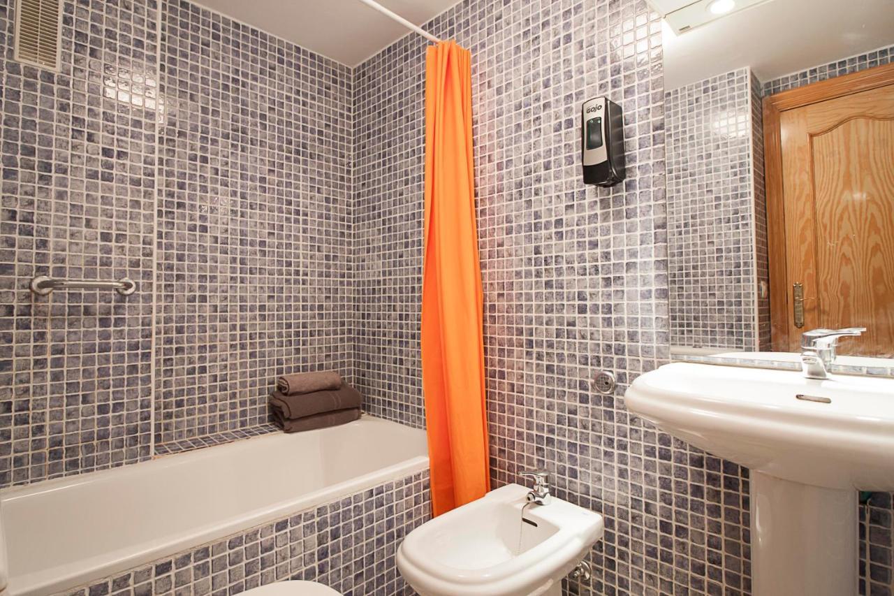 Camas Apartments! マラガ エクステリア 写真